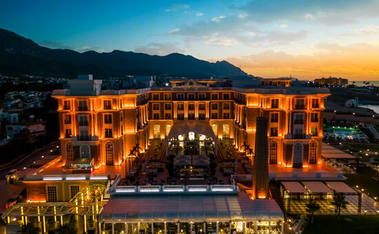 Kaya Palazzo Resort & Casino