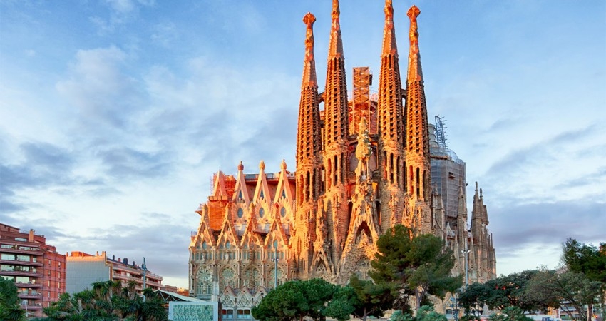 Muhteşem İspanya & Endülüs Şehirleri Turu I THY ile I 7 Gece 8 Gün