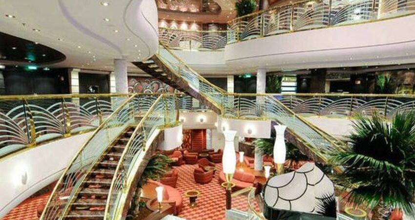 İstanbul Hareketli MSC Lirica ile Ege & Adriyatik