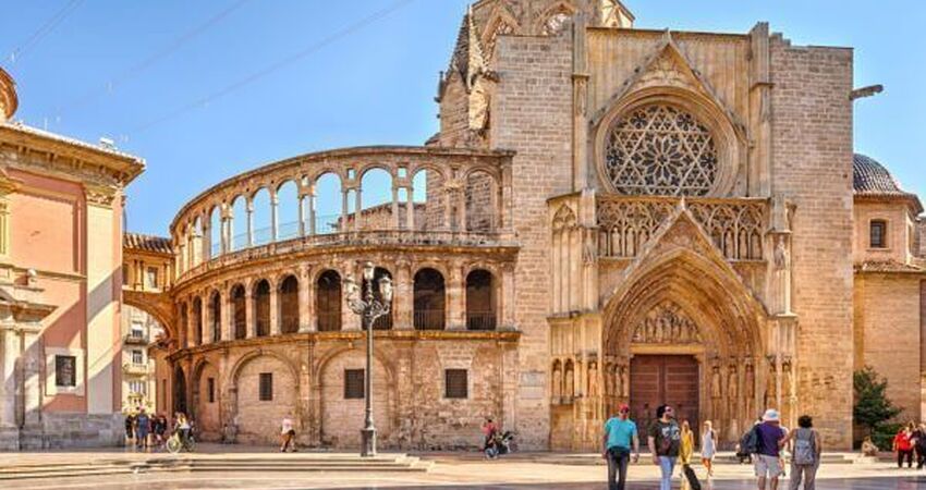 Ekspres İspanya Turu (BCN-MAD) I Pegasus HY ile I 4 Gece 5 Gün ( 2026 Yaz Dönemi )