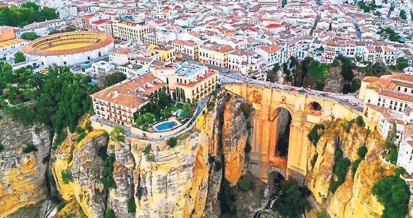 Endülüs Turu (SVQ-SVQ)  I Pegasus HY ile I 4 Gece 5 Gün I 2026 Kış Dönemi