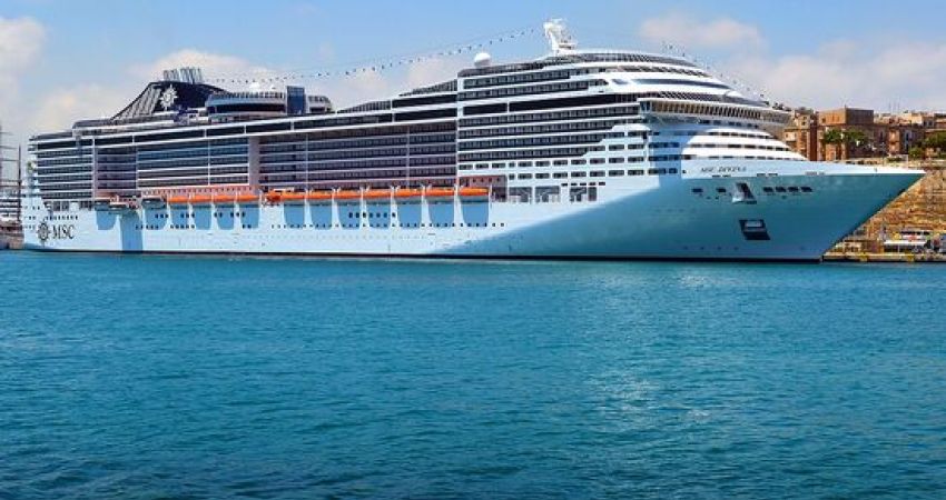 MSC Divina ile  |  İtalya &  Yunan Adaları Turu  |  Kuşadası Hareketli  | 7 Gece - 8 Gün