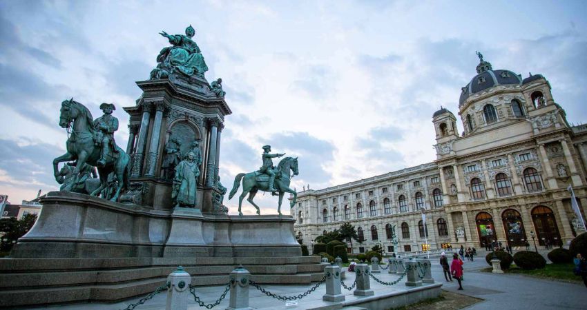 Promo Avusturya Göller Ve Parndorf Outlet Turu  |  3 Gece 4 Gün  |  Pegasus HY