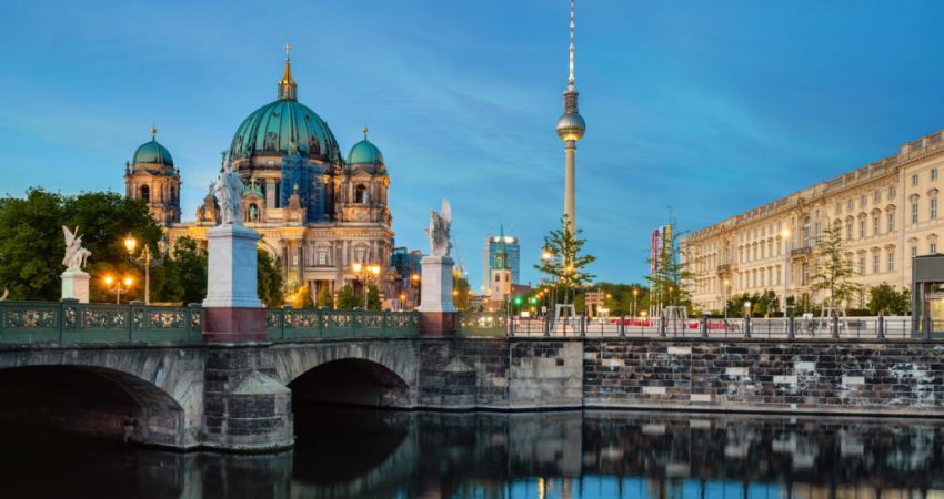 Büyük Orta Avrupa &  Berlin Turu  |  7 Gece - 8 Gün  |  THY ile  (BUD-BER)