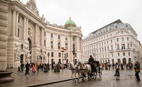 Litvanya &  Polonya &  Çekya &  Avusturya &  Slovakya &  Macaristan Turu  |  7 Gece - 8 Gün  |  THY ile (VNO-BUD)