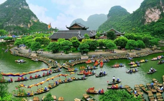 Asya Triosu Vietnam &  Kamboçya &  Tayland Turu  |  1 Gece Gemi - 9 Gece Otel  |  Emirates ile  (SGN-BKK)