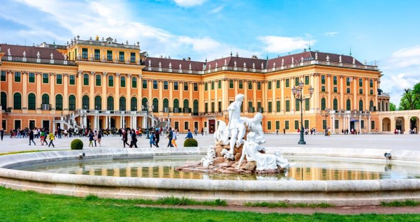 Litvanya &  Polonya &  Çekya &  Avusturya &  Slovakya &  Macaristan Turu  |  7 Gece - 8 Gün  |  THY ile (VNO-BUD)