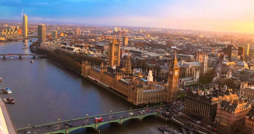 Class Büyük Britanya Turu  |  Ekstra Turlar Dahil  |   7 Gece 8 Gün  |  THY ile  |  (STN-DUB)