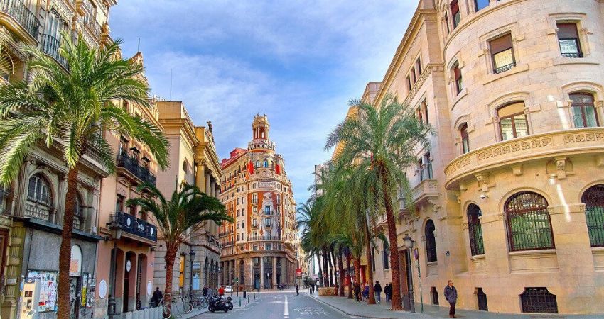 Class İspanya & Endülüs Turu |  İzmir Çıkışlı  |  Ekstra Turlar Dahil  |7 Gece 8 Gün  |  Sun Express HY ile (MAD-BCN)