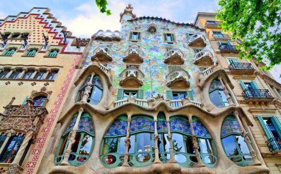 Flex Büyük İspanya Turu  |  7 Gece 8 Gün  |  PGS ile  (MAD-BCN)