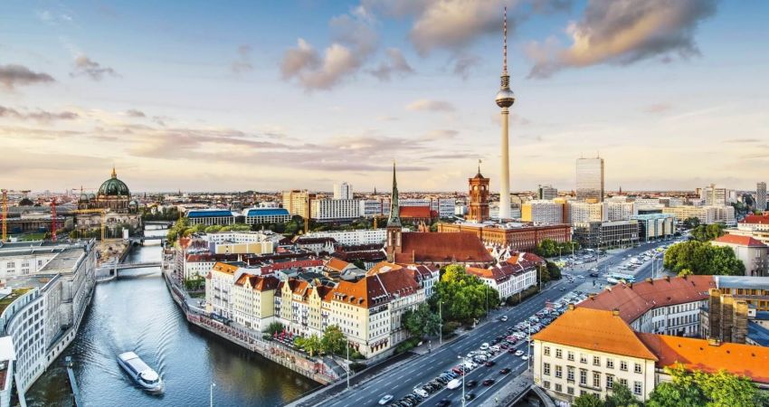 Royal Yılbaşı Özel Prag & Berlin Turu   |  Ekstra Turlar Dahil  | 3 Gece 4 Gün |  SunExpress HY ile